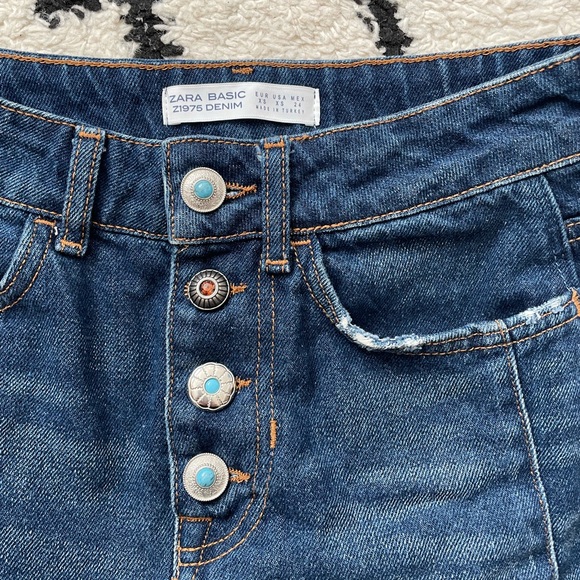 Zara denim mini skirt - Picture 2 of 3